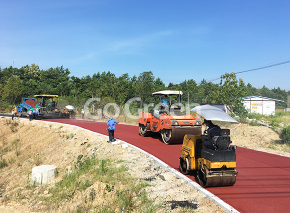 Red Hot Mix Color Asphalt Project in Huangshi City