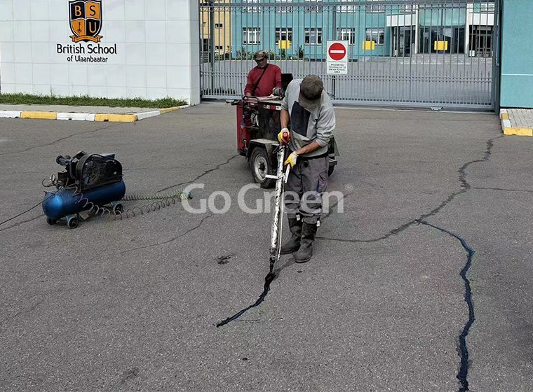 Go Green Hot Melt Crack Sealant